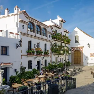 La Plaza Hotel