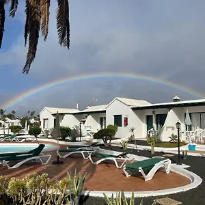 Doble Uve , Tias Spain